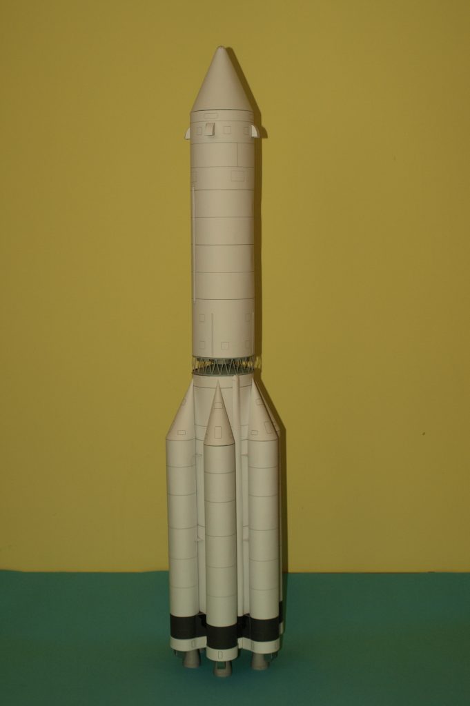 1/100 Proton-1 Paper Model - EcardModels