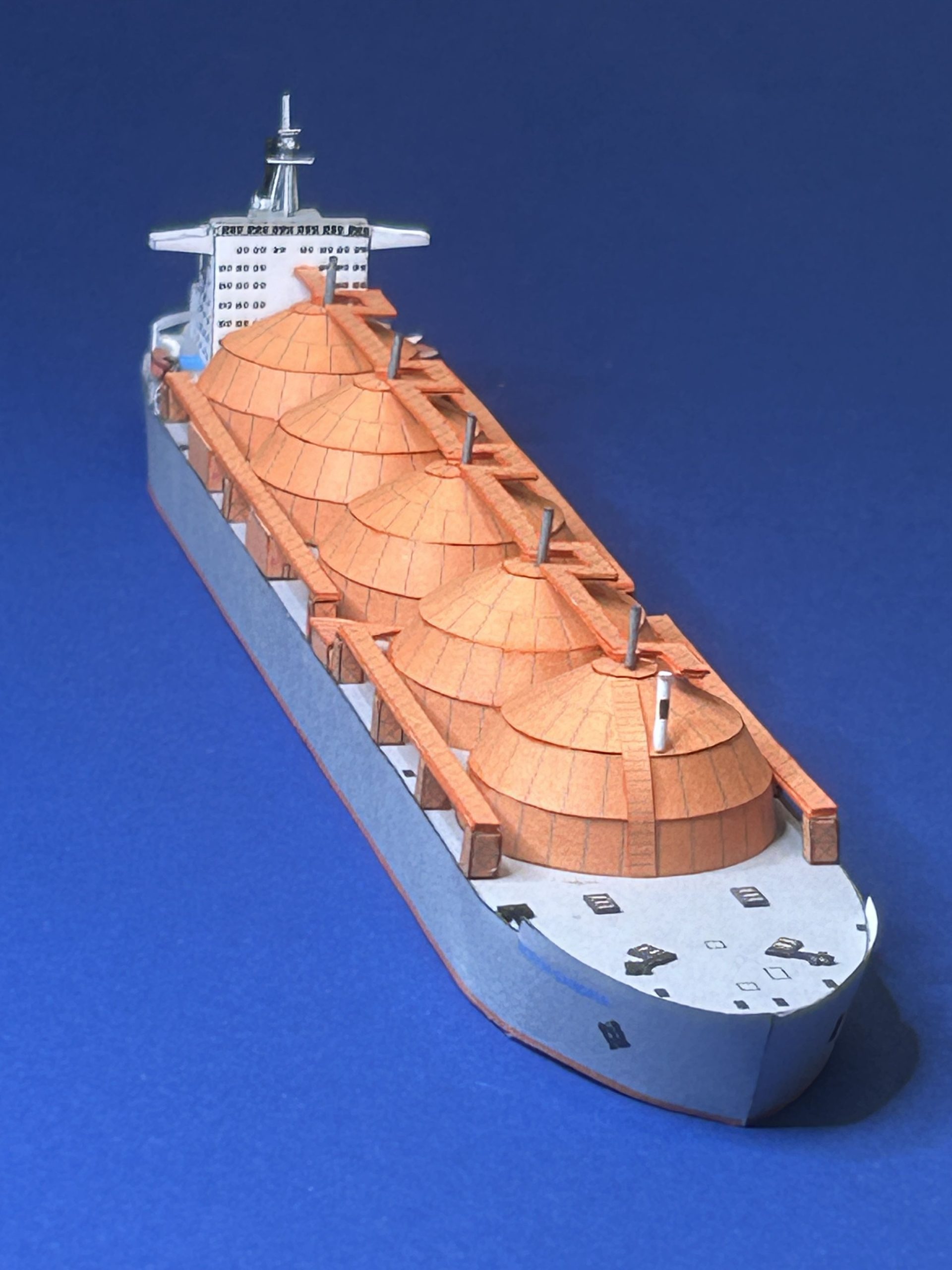 1/1250 LNG Tanker (Liquefied Natural Gas) HOEGH GANDRIA, Paper Model - Image 2