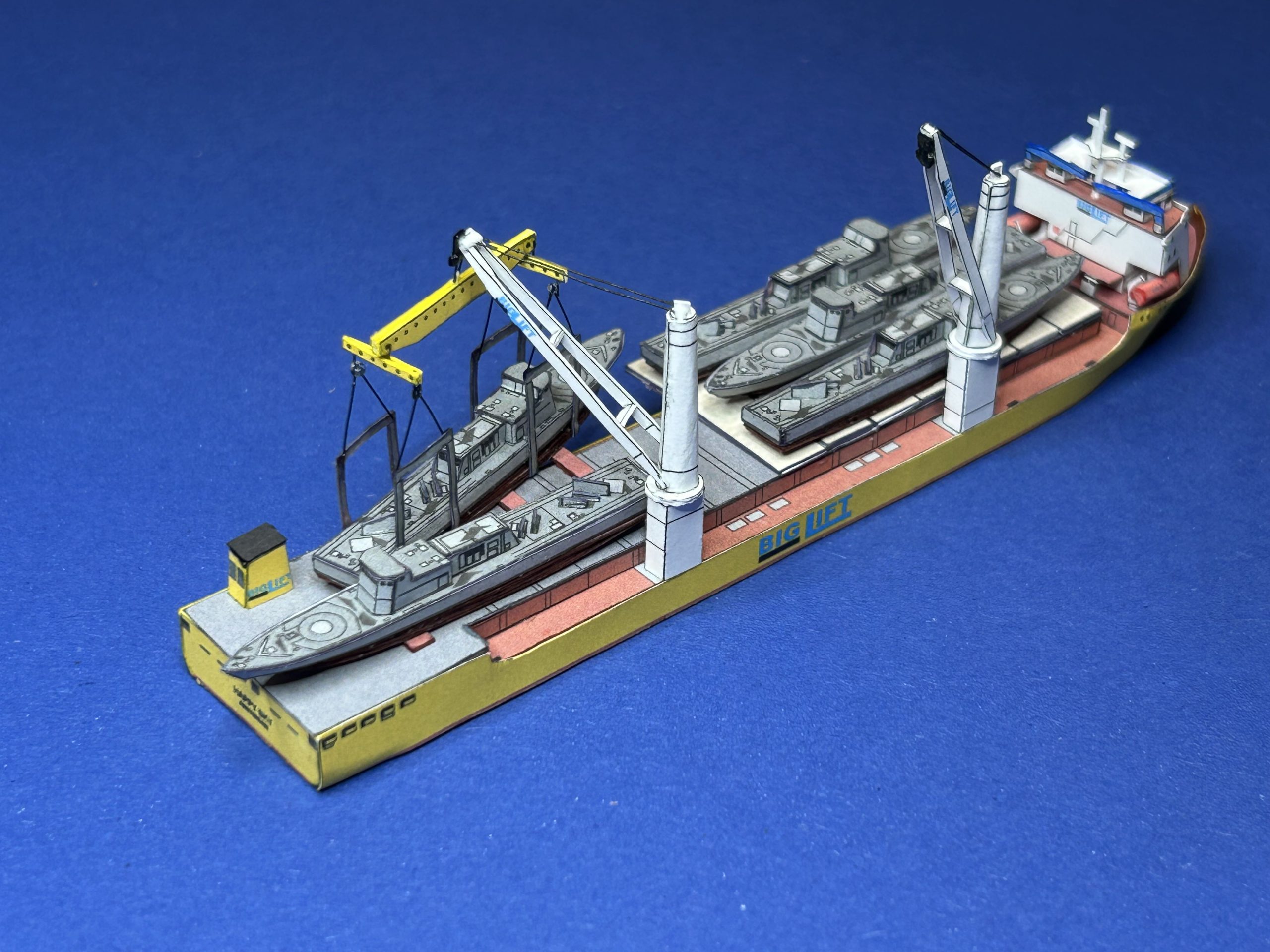 1/1250 Heavy Load Carrier HAPPY SKY, Paper Model - Image 4