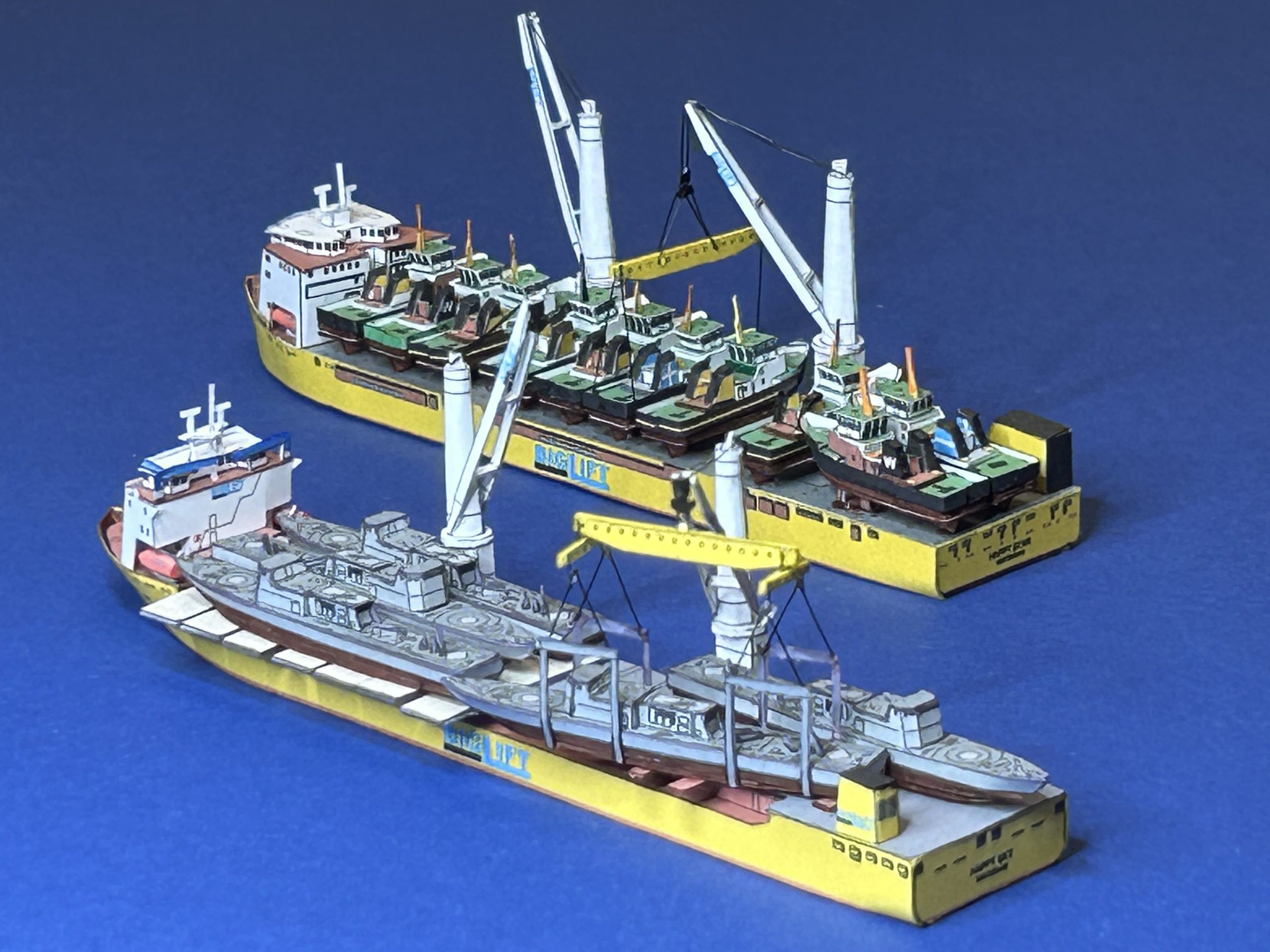 1/1250 Heavy Load Carrier HAPPY SKY, Paper Model - Image 5