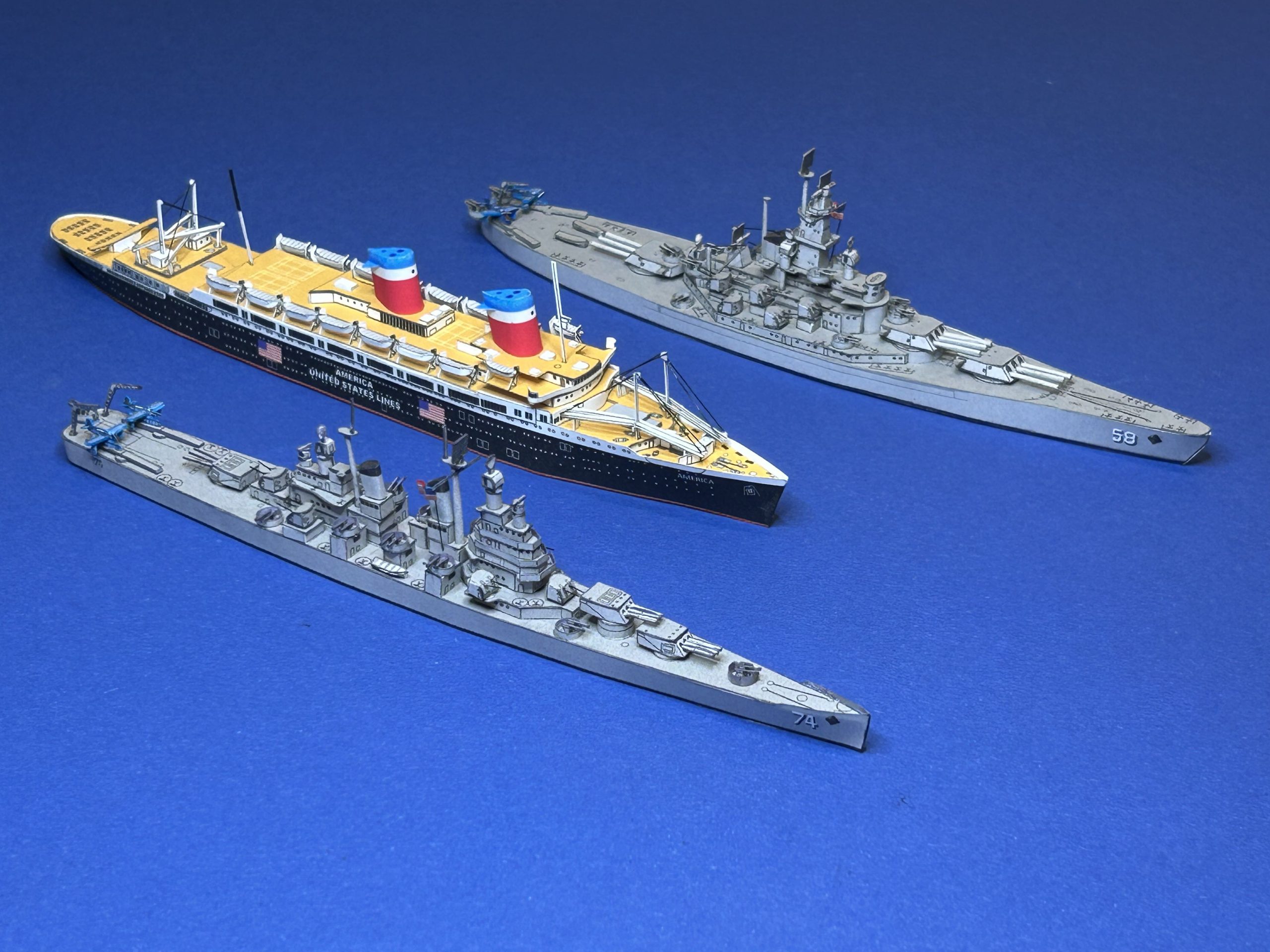 1/1250 US Passenger Ship AMERICA (1940) with lettering on the hull, Paper Model - Image 5