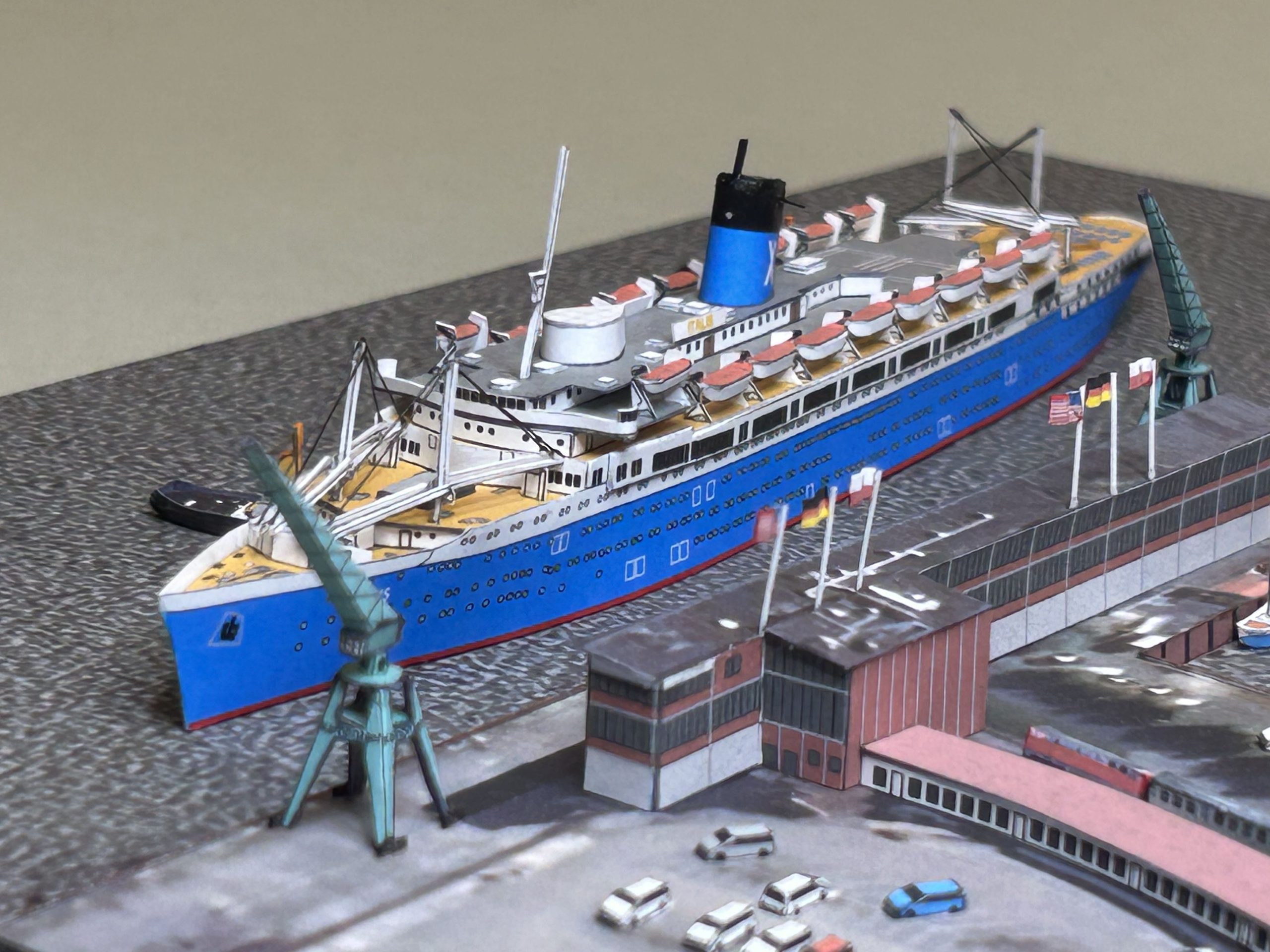 1/1250 Greek Passenger Ship ITALIS (1979), Paper Model - Image 4